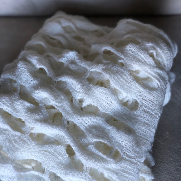 Beautiful Cream Colored Infinity Scarf - Picture 1 of 3